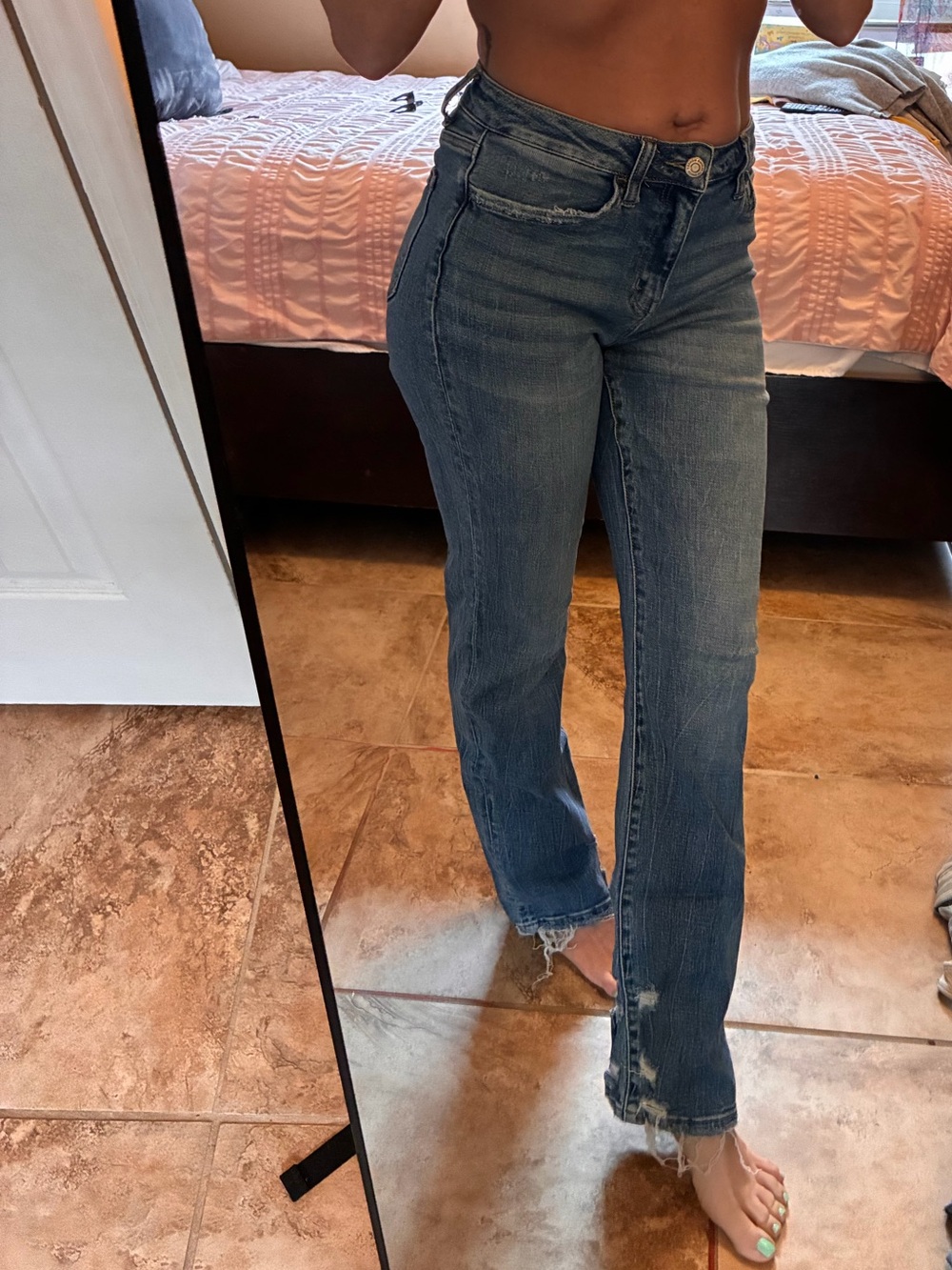 Women's Straight-Leg Stretchy Denim - Classic Mid Wash